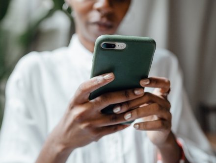 lady staring at phone